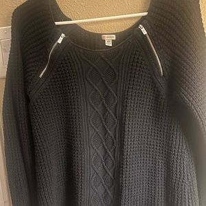 Guess knit sweater